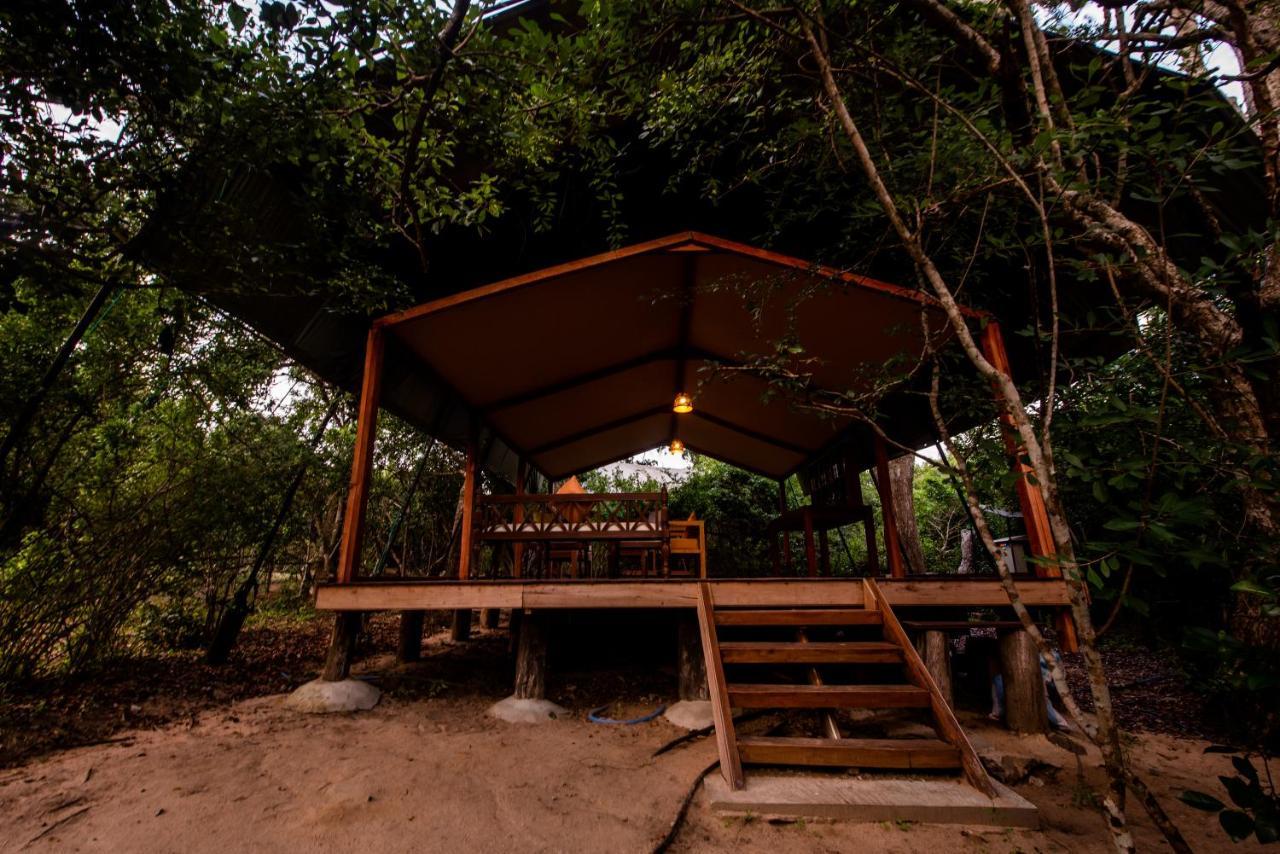 Hotel Wild Trails Yala By Suri Esterno foto